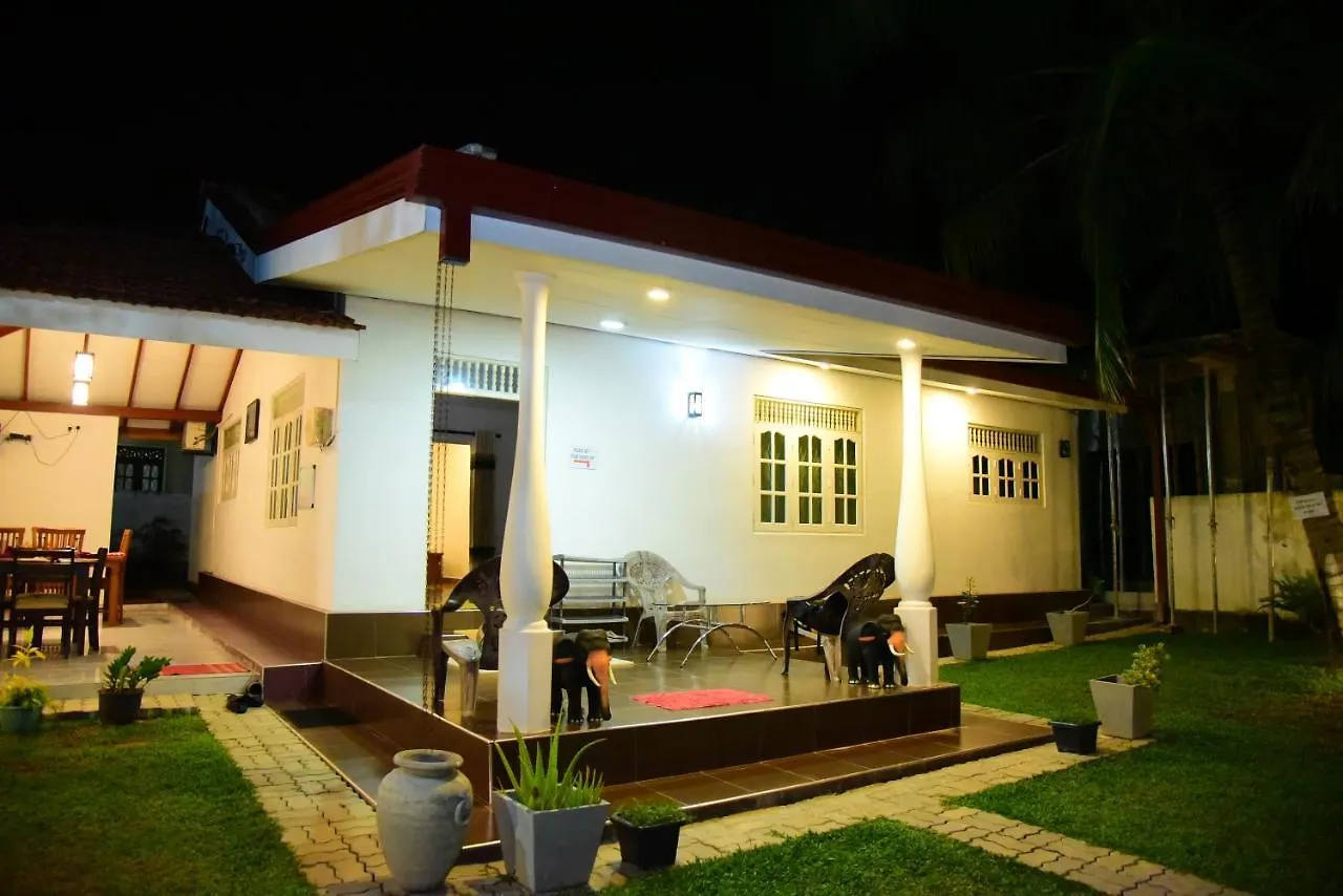 White Villa Airport Transit Hotel Katunayaka Casa de hóspedes