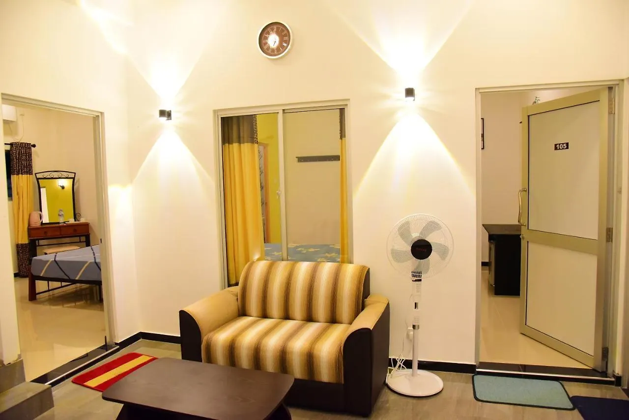 White Villa Airport Transit Hotel Katunayaka 4*,  Sri Lanca